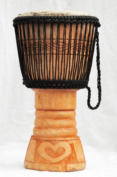 Günstige Djembe kaufen - Große billige Djembe Trommel aus Ghana