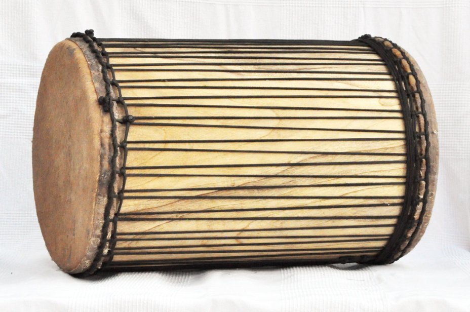 Melina traditionnelle Aufbau Dundunba Dundun - Dundun Basstrommel aus Guinea