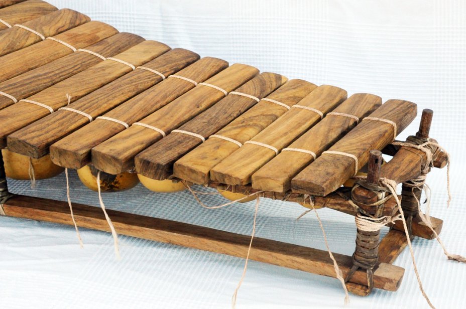 Balafon aus Burkina Faso kaufen - 16 Klangstäben pentatonisches Balafon