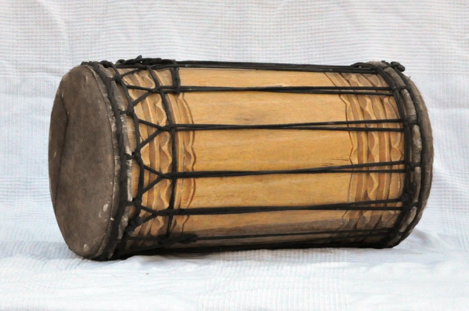Melina traditionnelle Aufbau Kenkeni Dundun - Dundun Basstrommel aus Guinea