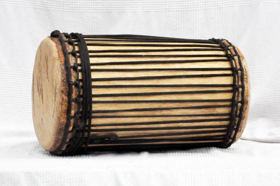 Melina traditionnelle Aufbau Kenkeni Dundun - Dundun Basstrommel aus Guinea