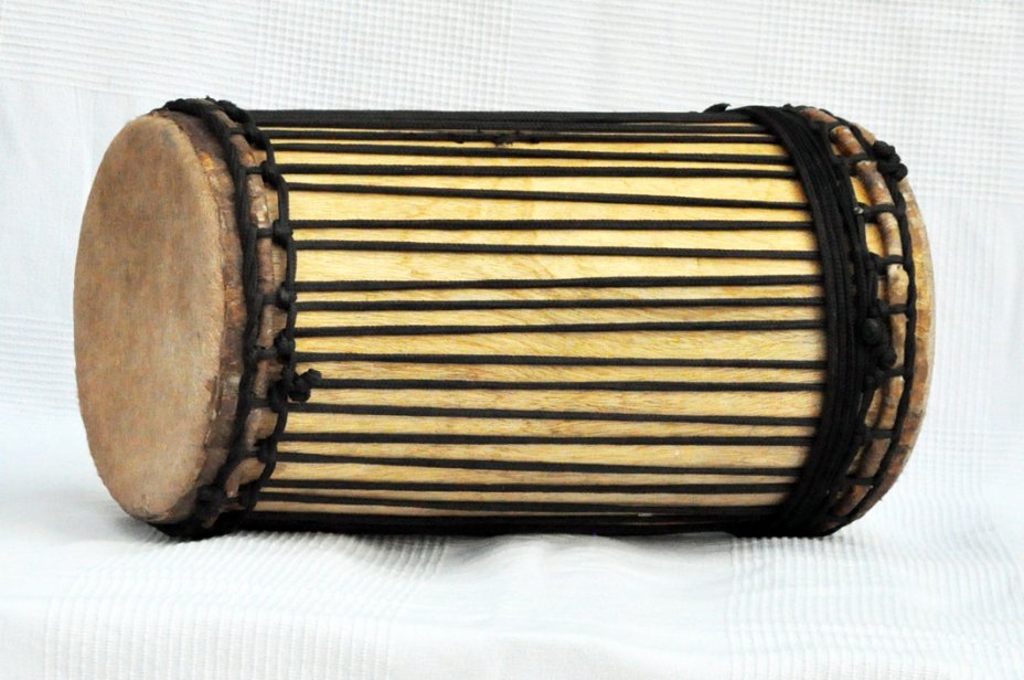 Melina traditionnelle Aufbau Kenkeni Dundun - Dundun Basstrommel aus Guinea