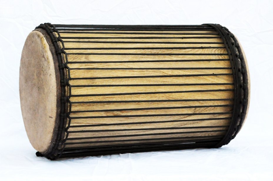 Melina Sangban aus Guinea (4 Spannreifen Aufbau)