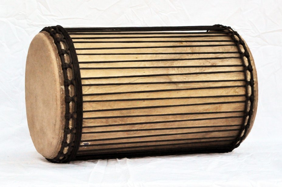 Melina Sangban aus Guinea (4 Spannreifen Aufbau)