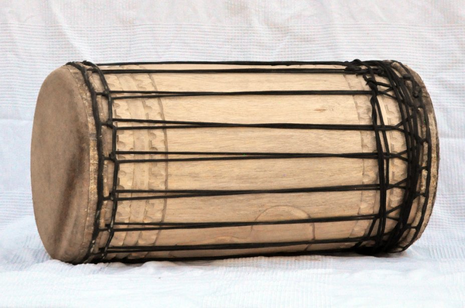 Melina Traditionnelle Aufbau Sangban Dundun - Dundun Basstrommel aus Guinea