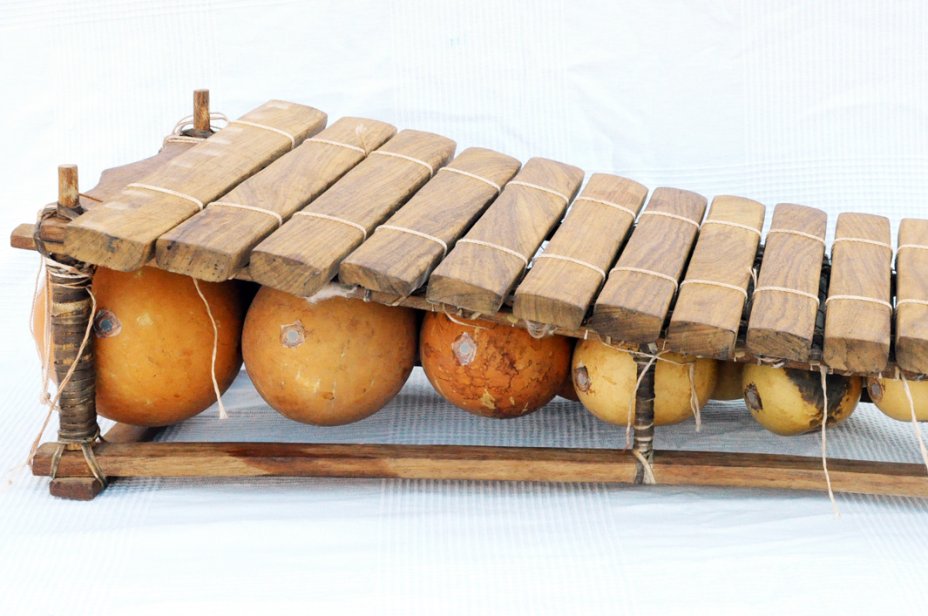 Balafon aus Burkina Faso kaufen - 16 Klangstäben pentatonisches Balafon