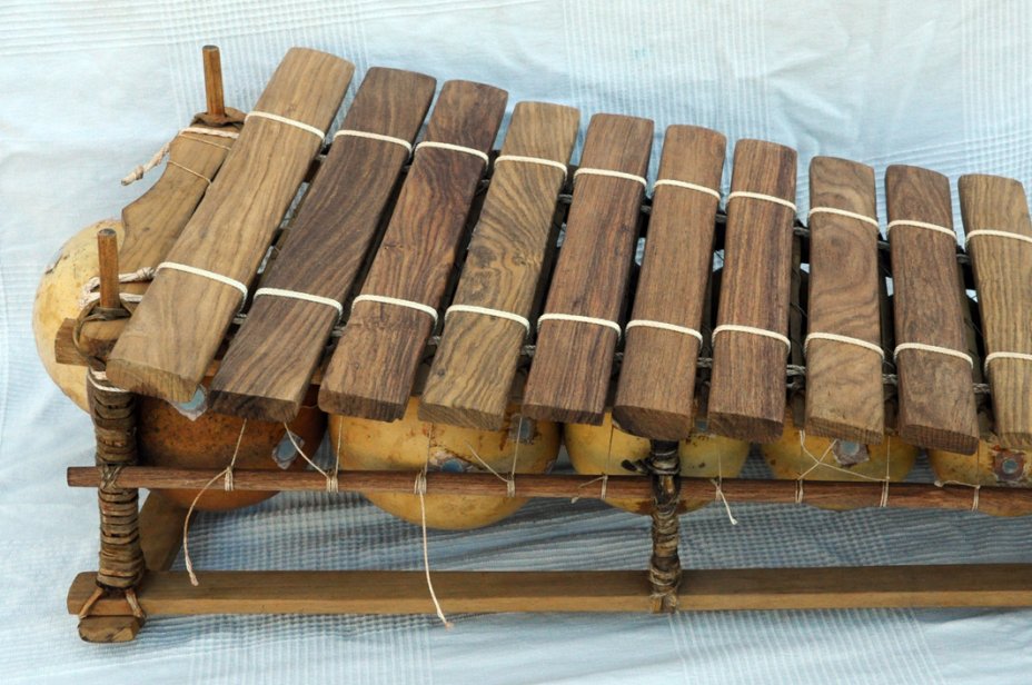 Balafon aus Burkina Faso kaufen - 20 Klangstäben pentatonisches Balafon
