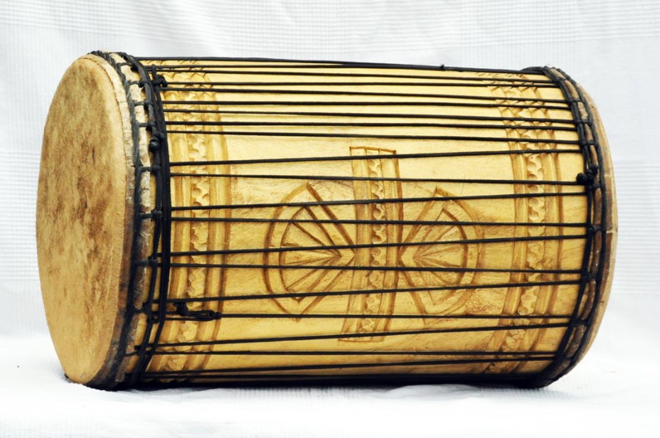 Melina traditionnelle Aufbau Dundunba Dundun - Dundun Basstrommel aus Guinea