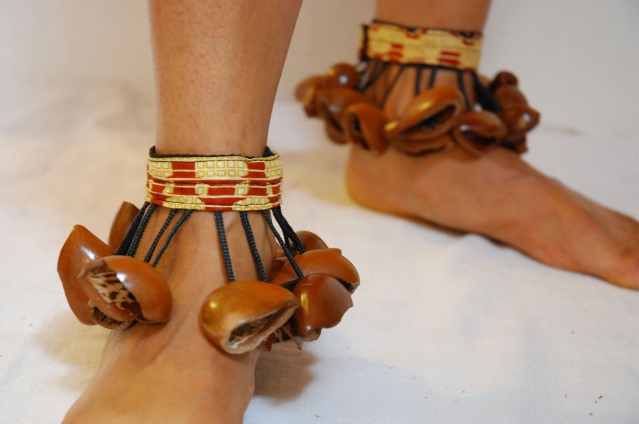 Afrikanische Tanz Armband - Juju Tanz Fußkettchen aus Nigeria