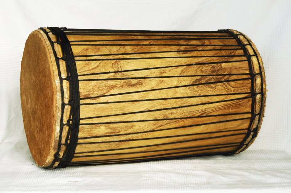 Melina traditionnelle Aufbau Dundunba Dundun - Dundun Basstrommel aus Guinea