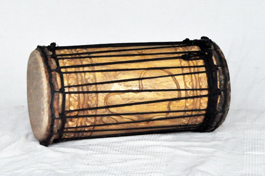 Melina traditionnelle Aufbau Kenkeni Dundun - Dundun Basstrommel aus Guinea