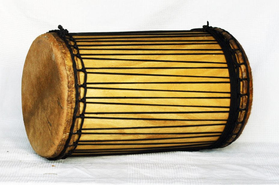 Melina Traditionnelle Aufbau Sangban Dundun - Dundun Basstrommel aus Guinea