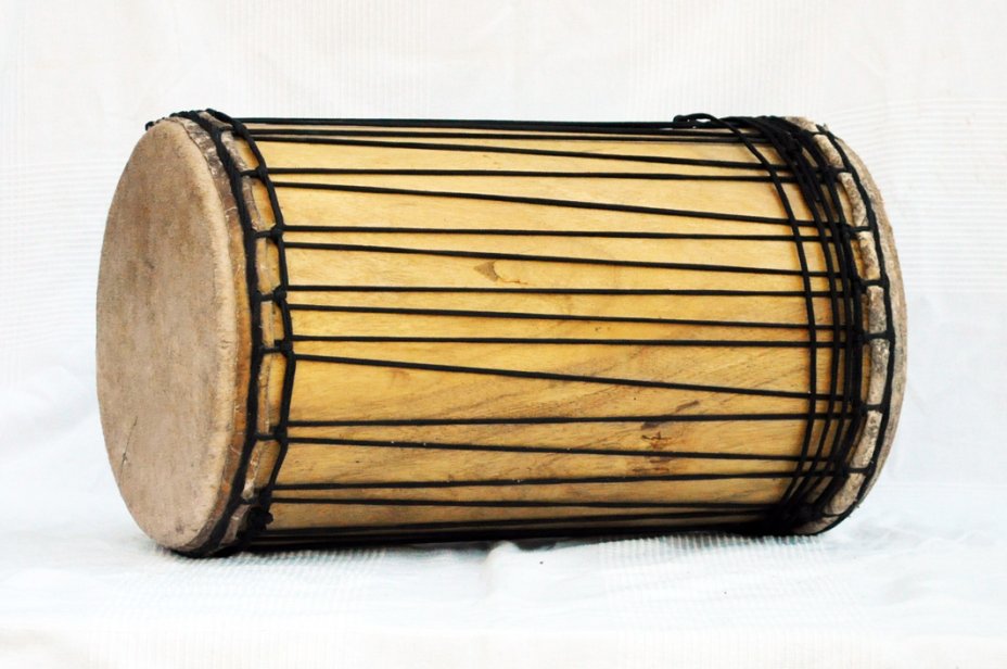 Melina Traditionnelle Aufbau Sangban Dundun - Dundun Basstrommel aus Guinea