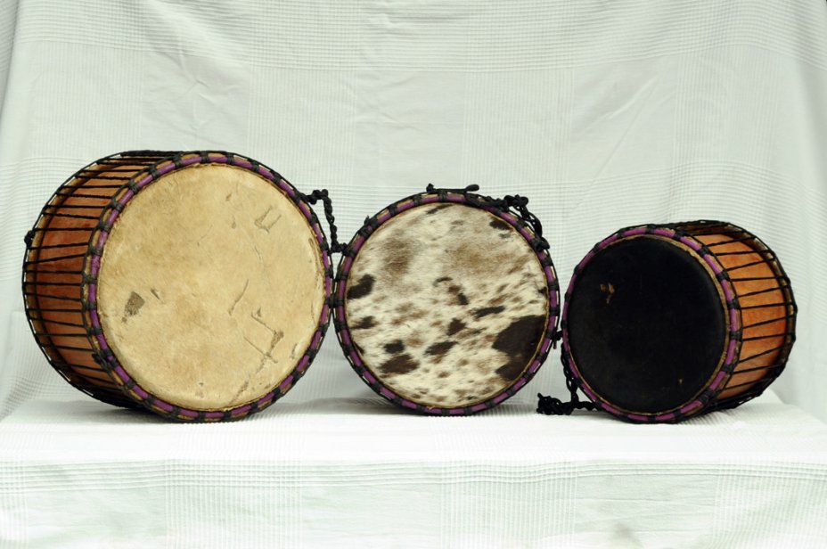 Basstrommelset kaufen - 3er kleine Basstrommel Set aus Ghana