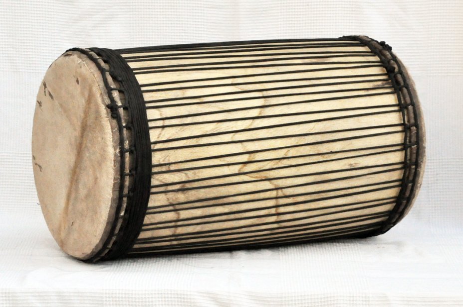 Melina traditionnelle Aufbau Dundunba Dundun - Dundun Basstrommel aus Guinea