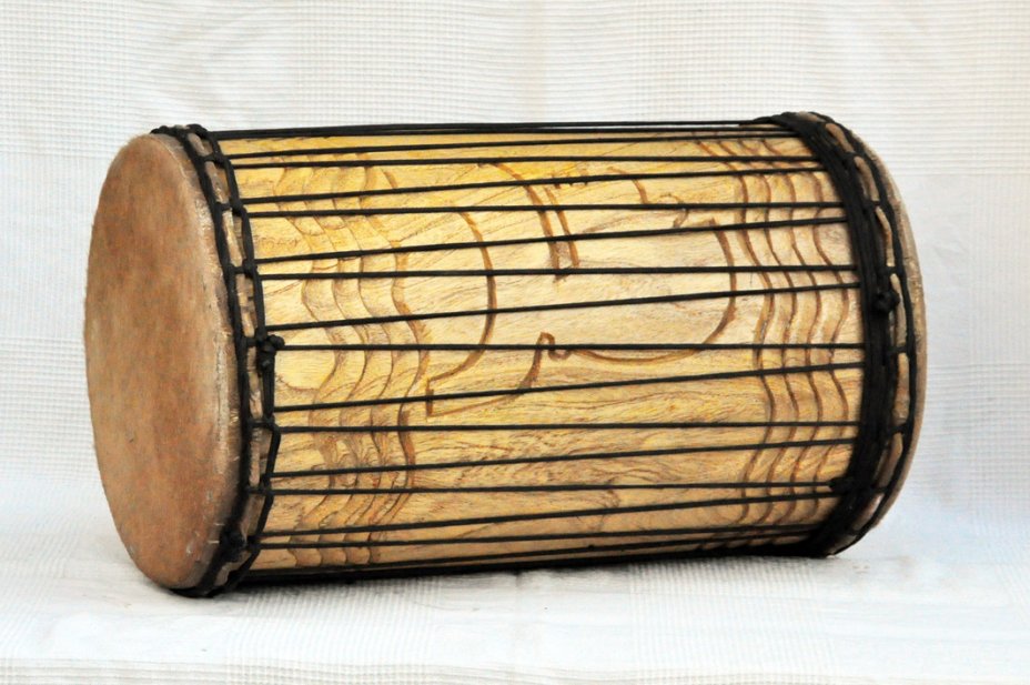 Melina traditionnelle Aufbau Dundunba Dundun - Dundun Basstrommel aus Guinea