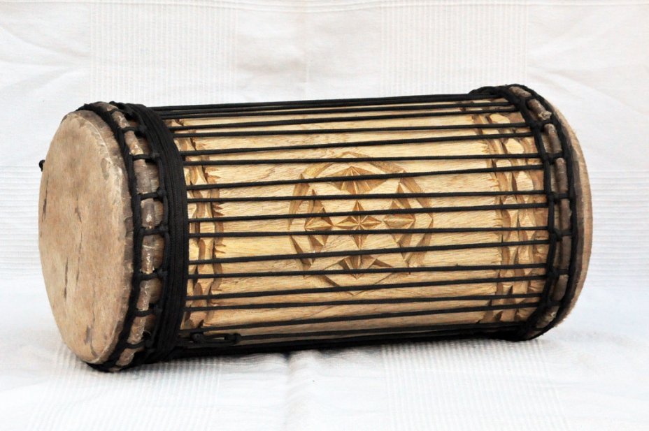 Melina traditionnelle Aufbau Kenkeni Dundun - Dundun Basstrommel aus Guinea