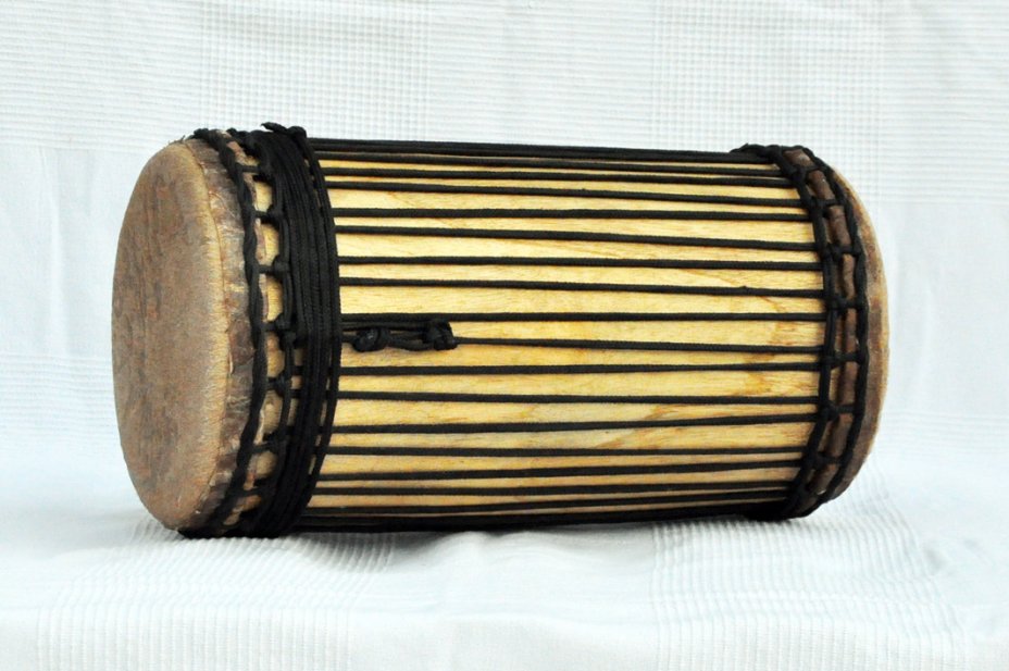 Melina traditionnelle Aufbau Kenkeni Dundun - Dundun Basstrommel aus Guinea