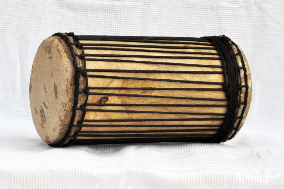 Melina traditionnelle Aufbau Kenkeni Dundun - Dundun Basstrommel aus Guinea