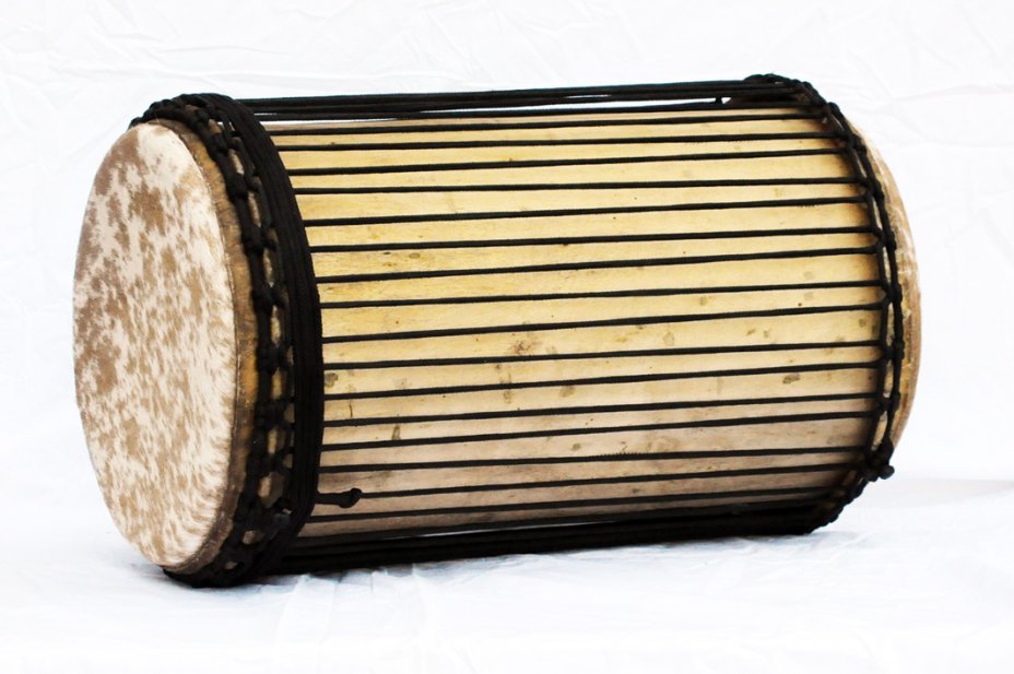 Melina Sangban aus Guinea (4 Spannreifen Aufbau)