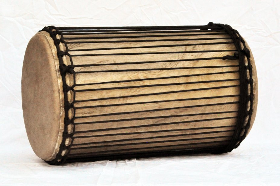Melina Sangban aus Guinea (4 Spannreifen Aufbau)