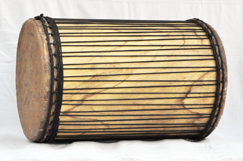Melina traditionnelle Aufbau Dundunba Dundun - Dundun Basstrommel aus Guinea