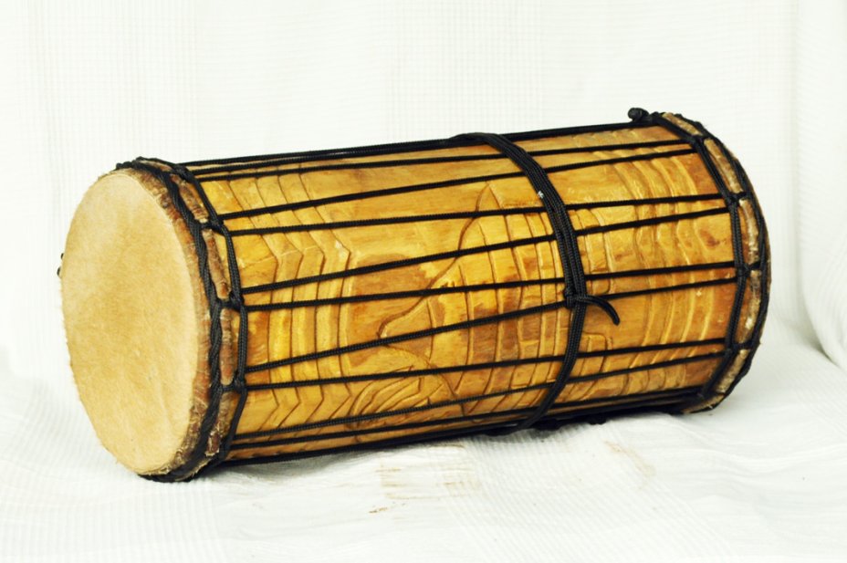 Melina traditionnelle Aufbau Kenkeni Dundun - Dundun Basstrommel aus Guinea