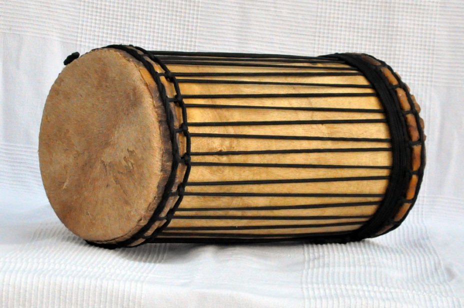 Melina traditionnelle Aufbau Kenkeni Dundun - Dundun Basstrommel aus Guinea