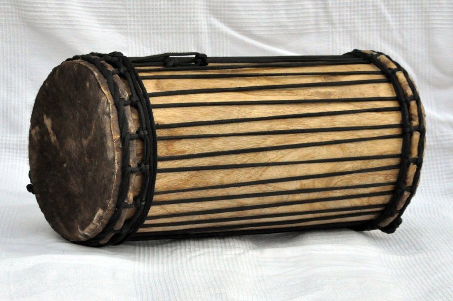 Melina traditionnelle Aufbau Kenkeni Dundun - Dundun Basstrommel aus Guinea