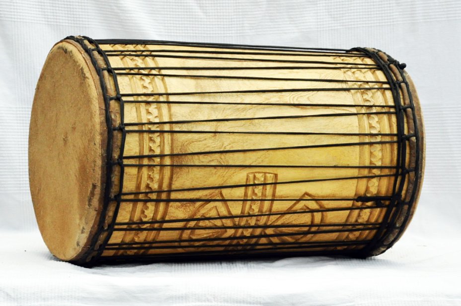 Melina traditionnelle Aufbau Dundunba Dundun - Dundun Basstrommel aus Guinea