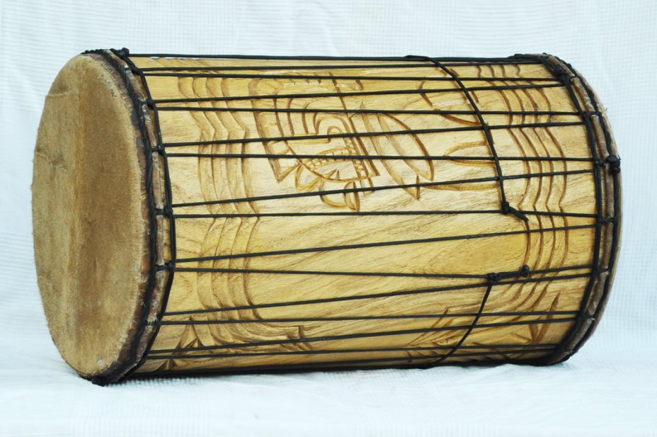 Melina traditionnelle Aufbau Dundunba Dundun - Dundun Basstrommel aus Guinea