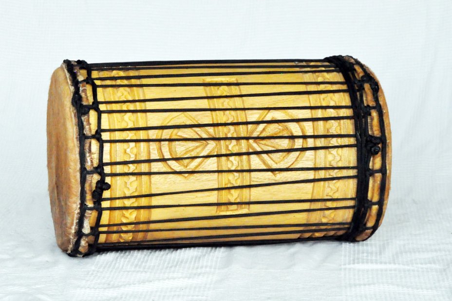 Melina traditionnelle Aufbau Kenkeni Dundun - Dundun Basstrommel aus Guinea