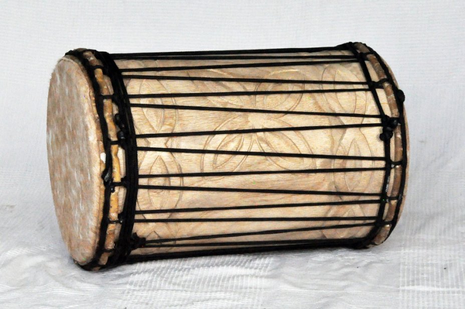 Melina traditionnelle Aufbau Kenkeni Dundun - Dundun Basstrommel aus Guinea