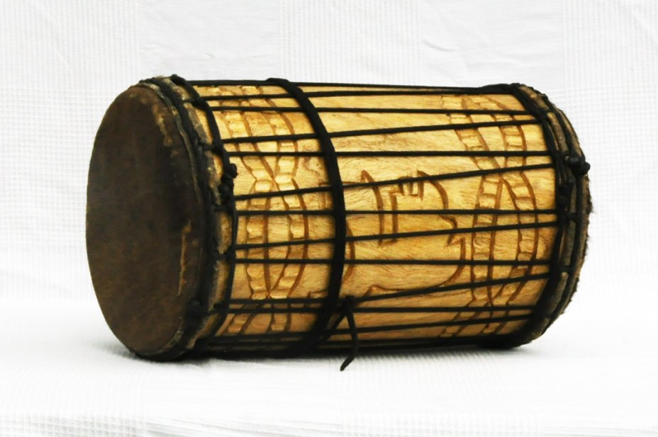 Melina traditionnelle Aufbau Kenkeni Dundun - Dundun Basstrommel aus Guinea