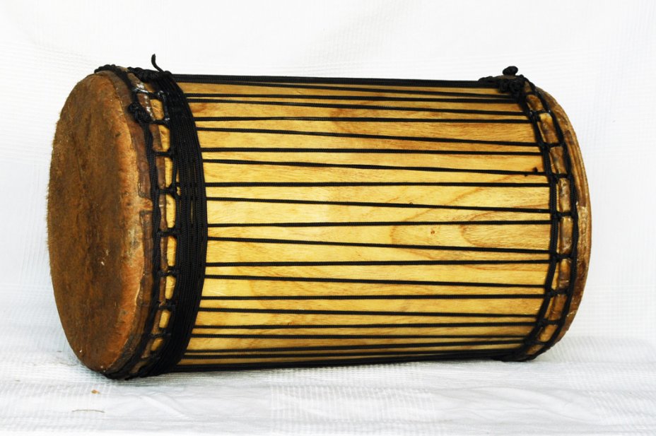 Melina Traditionnelle Aufbau Sangban Dundun - Dundun Basstrommel aus Guinea