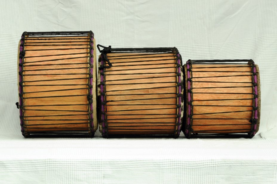Basstrommelset kaufen - 3er kleine Basstrommel Set aus Ghana