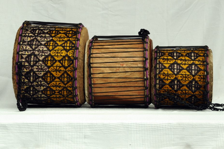 Basstrommelset kaufen - 3er kleine Basstrommel Set aus Ghana