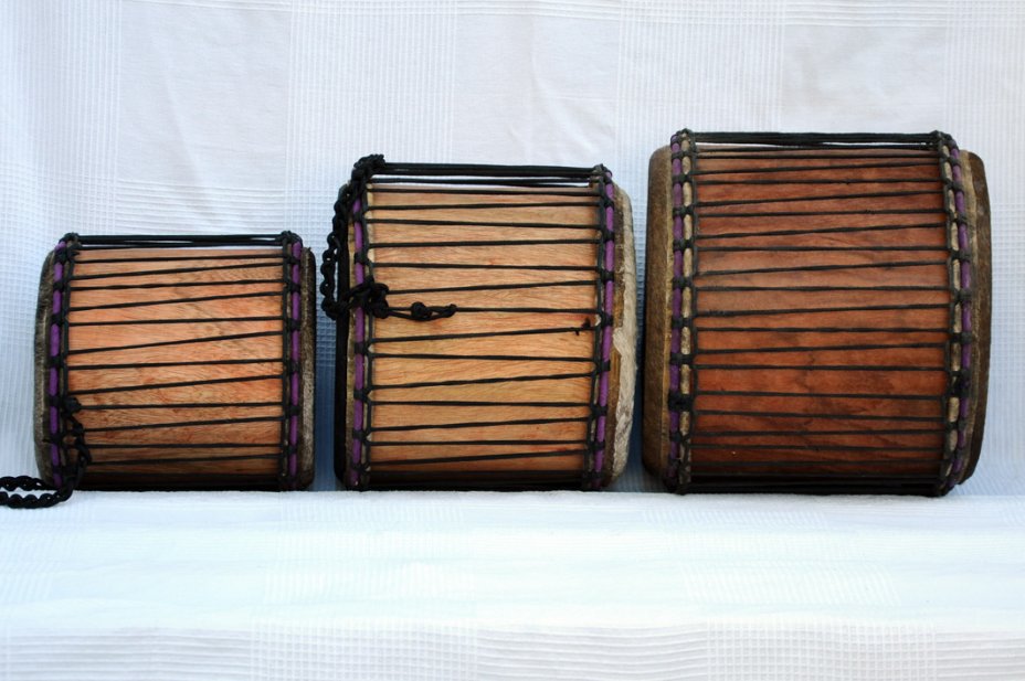 Basstrommelset kaufen - 3er kleine Basstrommel Set aus Ghana
