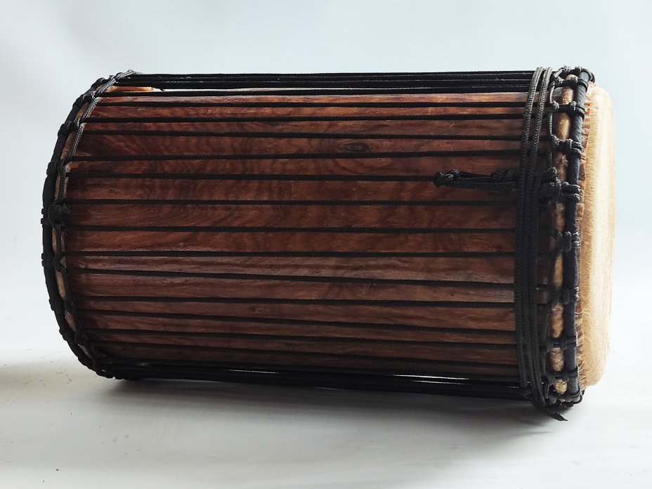Dunun Basstrommeln - Kenkeni Dundun aus Guinea 4 Reifen Aufbau