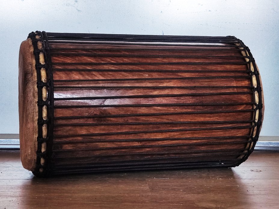 Dunun Basstrommeln - Sangban Dundun aus Guinea 4 Reifen Aufbau