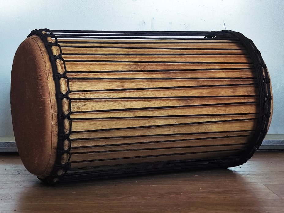 Dunun Basstrommeln - Sangban Dundun aus Guinea 4 Reifen Aufbau