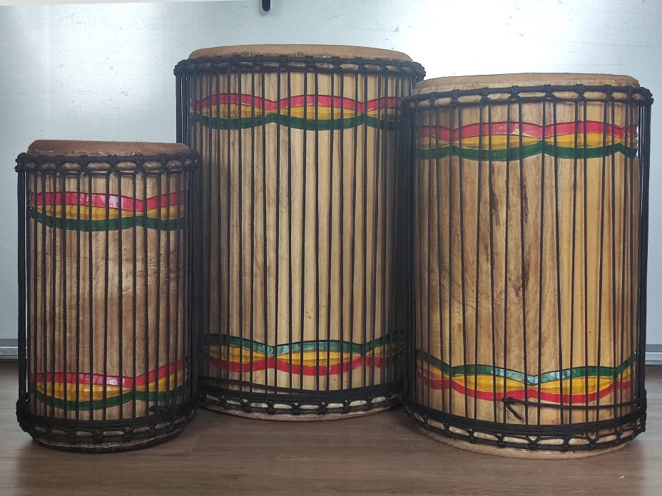 Dunun Basstrommeln Satz - Dundun Set aus Guinea
