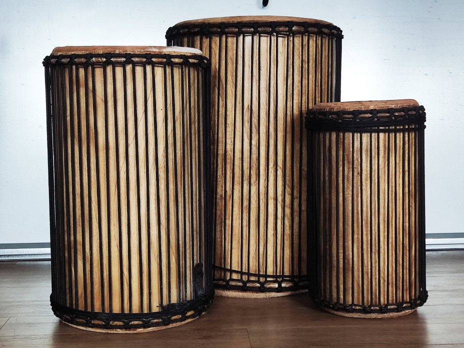 Dunun Basstrommeln Satz - Dundun Set aus Guinea