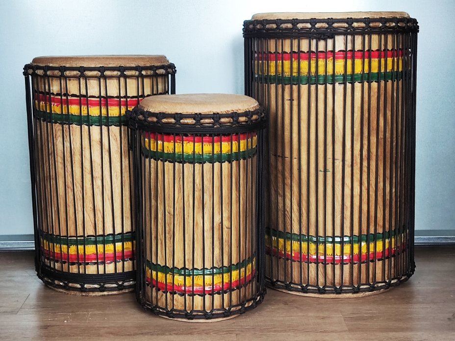 Dunun Basstrommeln Satz - Dundun Set aus Guinea