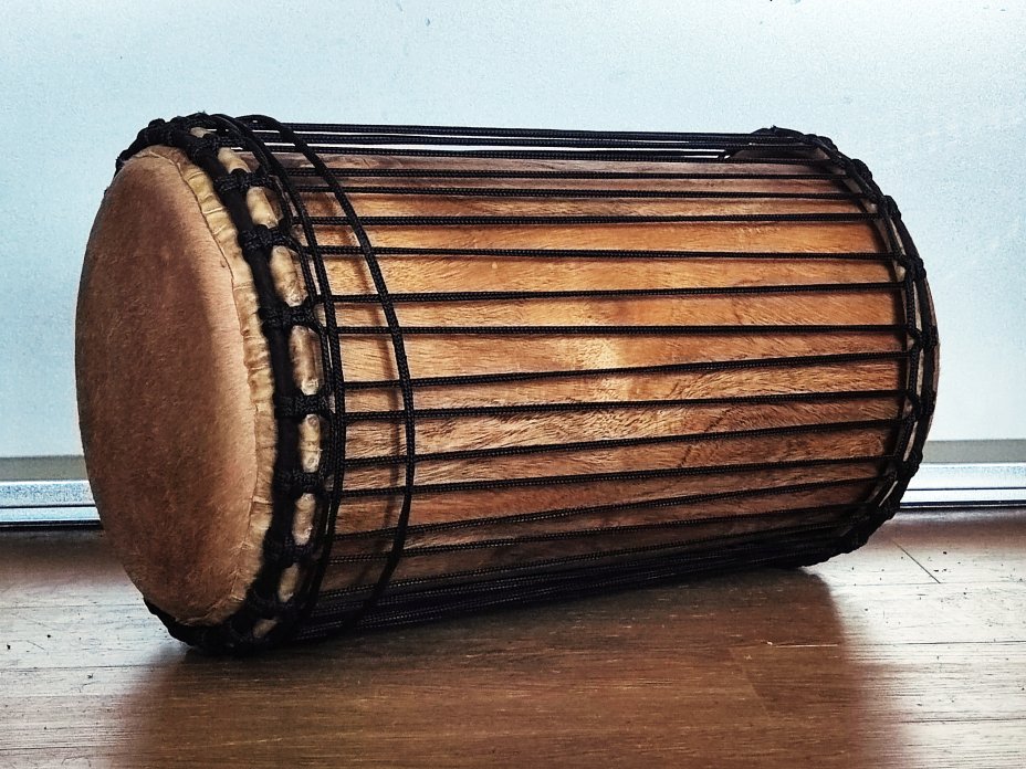 Dunun Basstrommeln - Kenkeni Dundun aus Guinea 4 Reifen Aufbau