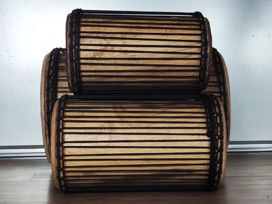 Dunun Basstrommeln Satz - Dundun Set aus Guinea