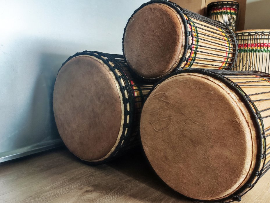 Dunun Basstrommeln Satz - Dundun Set aus Guinea