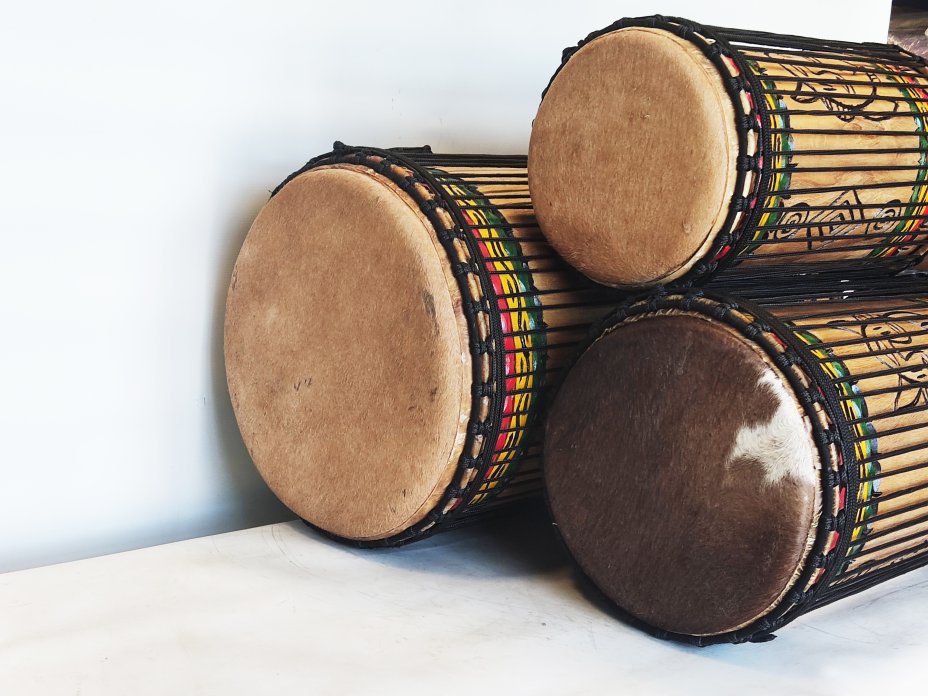 Dunun Basstrommeln Satz - Dundun Set aus Guinea