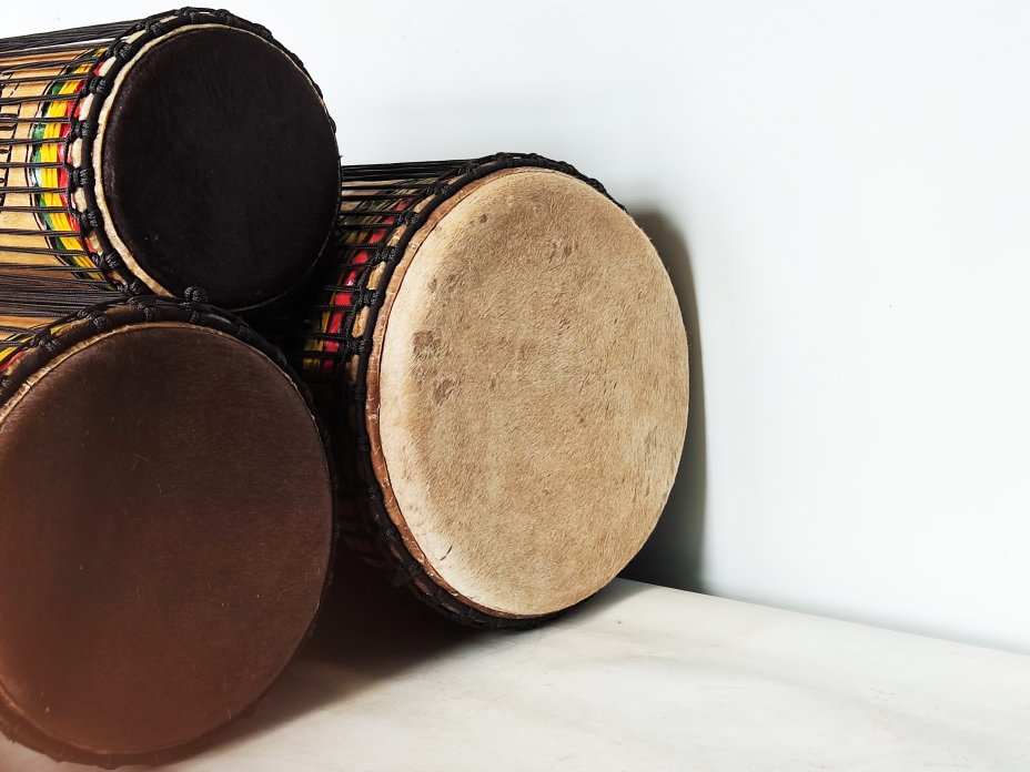 Dunun Basstrommeln Satz - Dundun Set aus Guinea